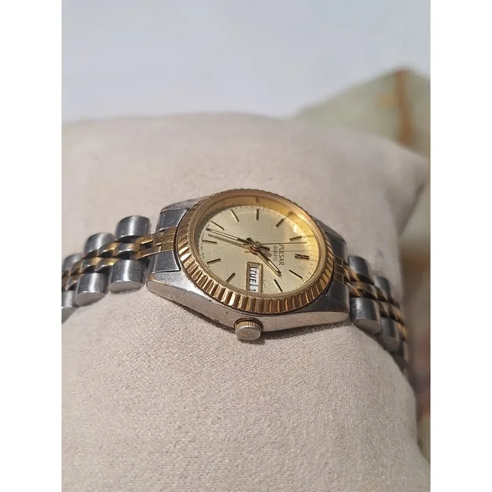 Vintage Pulsar V783-0030 Quartz Two Tone Day Date Women's Watch Japan Movement